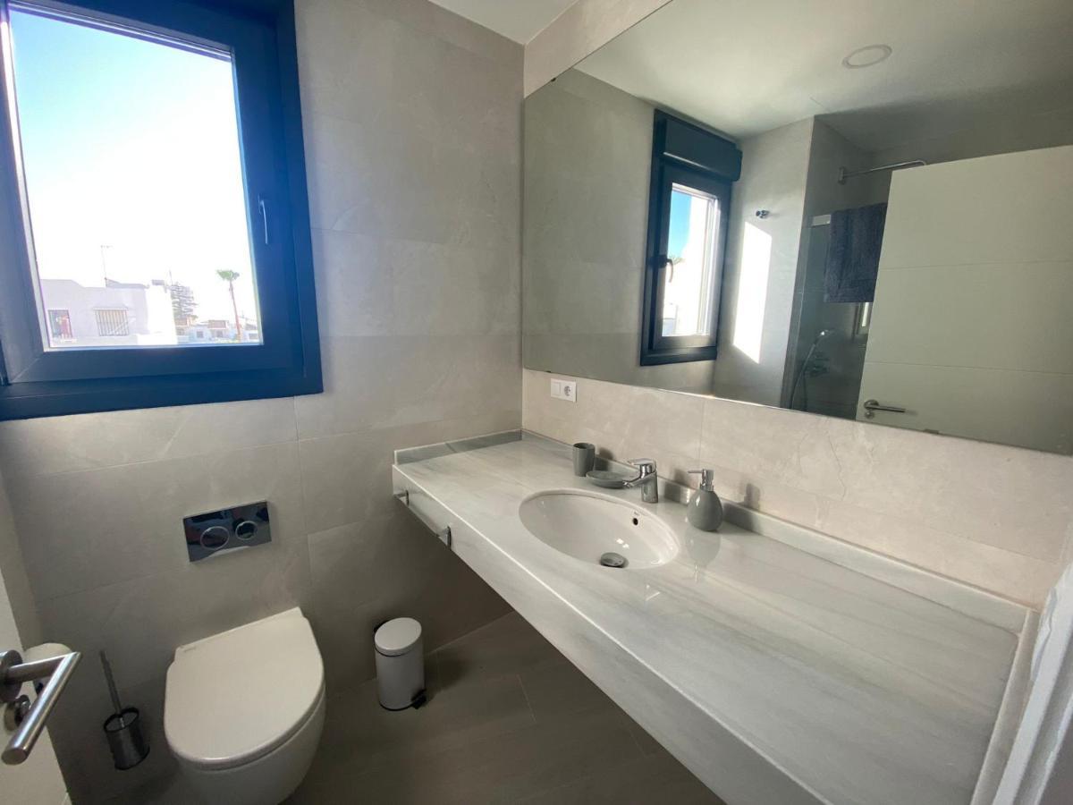 Apto Moderno, A Minutos De La Playa Y Del Centro 塔里法 外观 照片
